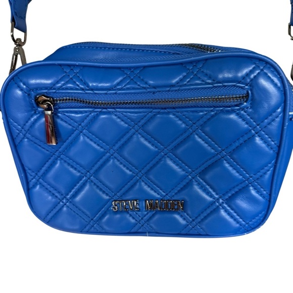 Steve Madden Blue Crossbody Quilted  Bag with Sleek Design - Picture 3 of 15